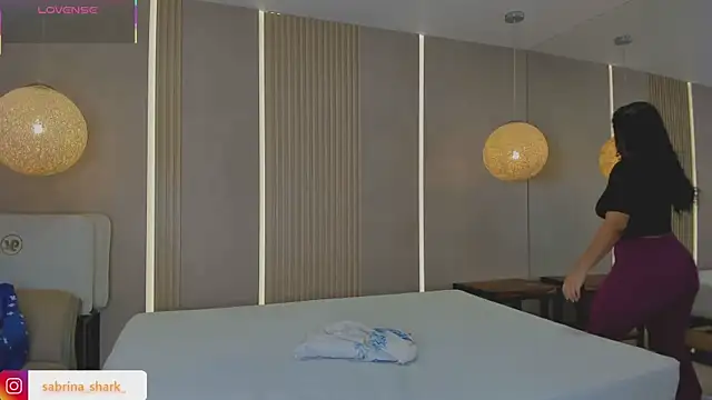 Snapshot of sabrina_shark_ chatting on 09/12/25, 02:00 sabrina shark online show from 09/12/25, 02:00