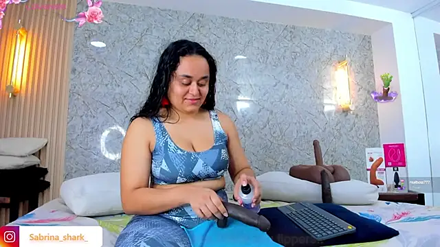 Snapshot of sabrina_shark_ chatting on 10/16/25, 02:45 sabrina shark online show from 10/16/25, 02:45