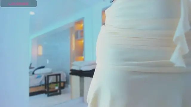 Snapshot of sabrina_shark_ chatting on 10/30/25, 03:08 sabrina shark online show from 10/30/25, 03:08