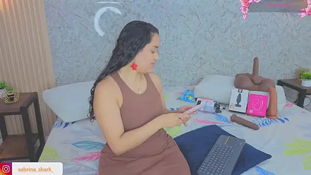 sabrina shark  online show from 01/15/26, 02:38