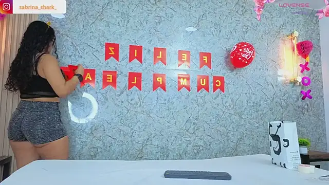 sabrina shark  online show from 02/05/26, 01:32