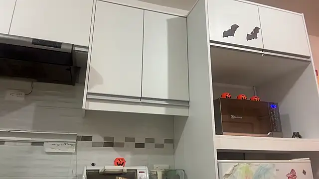 ChocolateCakeQueen online show from 10/23/25, 01:38