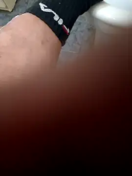 Snapshot of Mattias38 chatting on 12/17/25, 08:26 Mattias38 online show from 12/17/25, 08:26