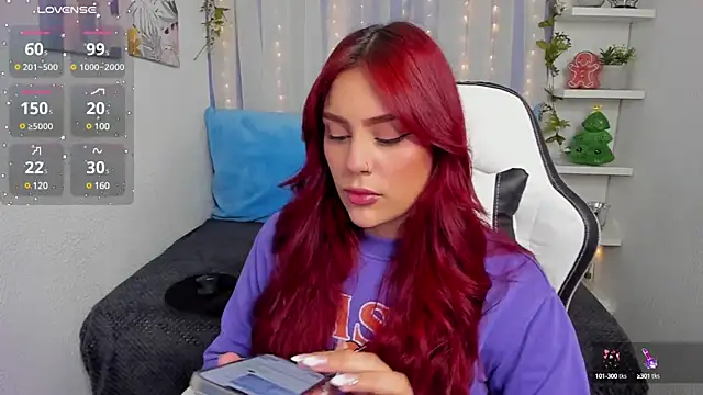 HazzelGray online show from 01/28/25, 02:42