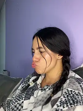 hannahb-e online show from 04/15/26, 07:58