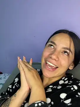 hannahb-e online show from 04/21/26, 02:51