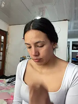 hannahb-e online show from 07/05/26, 05:42