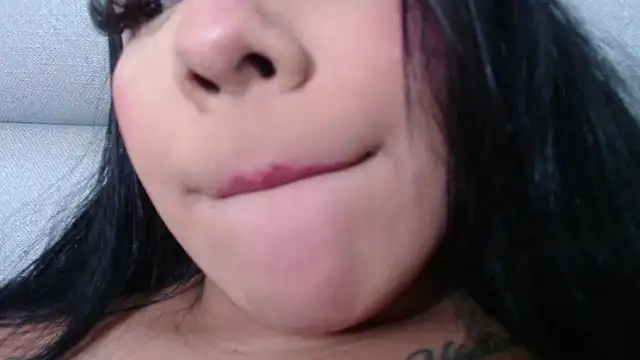 Snapshot of emily_brontee_ chatting on 01/03/25, 03:33 emily brontee online show from 01/03/25, 03:33