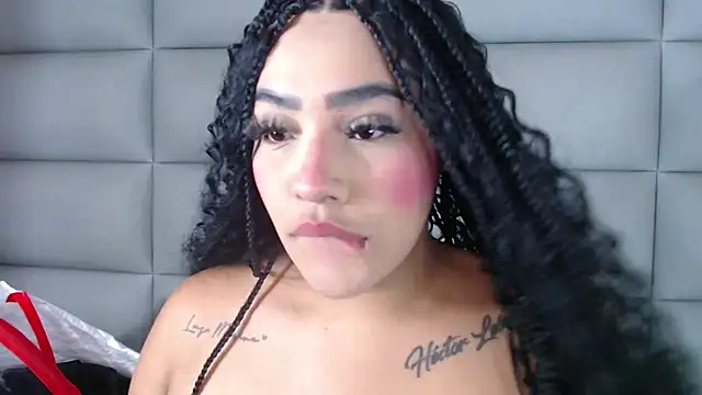 Snapshot of emily_brontee_ chatting on 01/07/25, 12:52 emily brontee online show from 01/07/25, 12:52