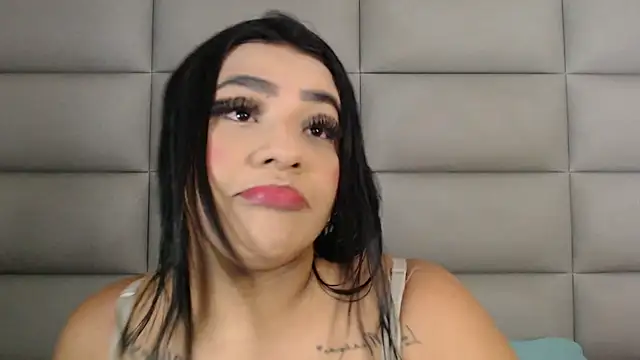 Snapshot of emily_brontee_ chatting on 03/15/25, 12:34 emily brontee online show from 03/15/25, 12:34