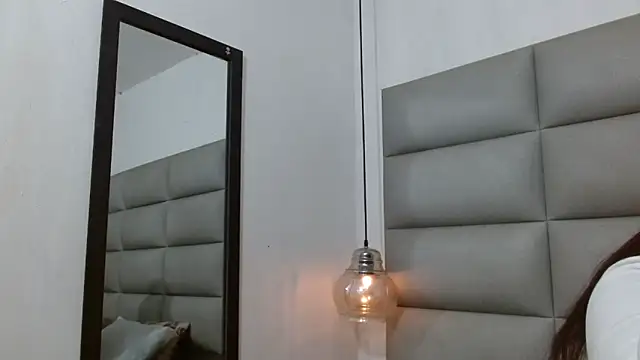 Snapshot of emily_brontee_ chatting on 09/23/25, 12:41 emily brontee online show from 09/23/25, 12:41