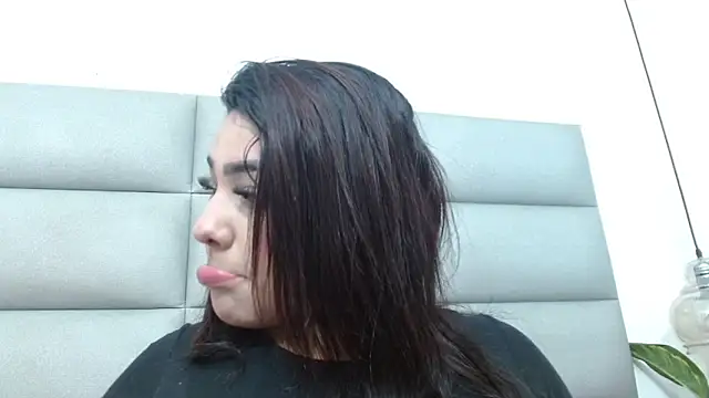 Snapshot of emily_brontee_ chatting on 10/04/25, 12:58 emily brontee online show from 10/04/25, 12:58