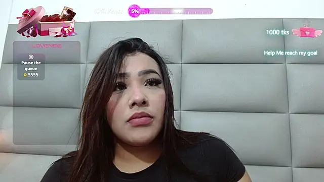 Snapshot of emily_brontee_ chatting on 10/16/25, 01:12 emily brontee online show from 10/16/25, 01:12