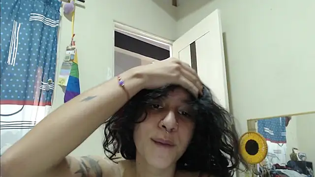 Snapshot of AlinaWoolf_ chatting on 06/02/26, 04:09 AlinaWoolf online show from 06/02/26, 04:09