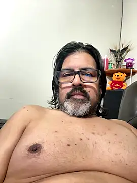 Moonshadow1979 online show from 12/15/25, 12:26