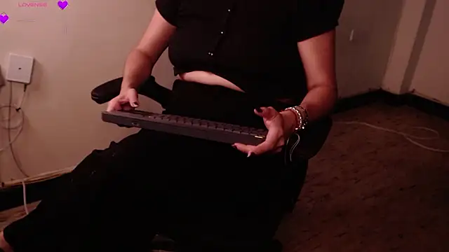 Snapshot of _samara chatting on 01/18/26, 12:09 samara online show from 01/18/26, 12:09