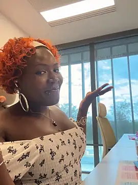 Snapshot of Miss-syanaa chatting on 09/26/25, 05:55 Miss-syanaa online show from 09/26/25, 05:55