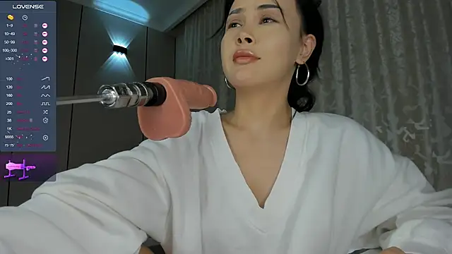 Liu Yifei  online show from 09/19/25, 03:13