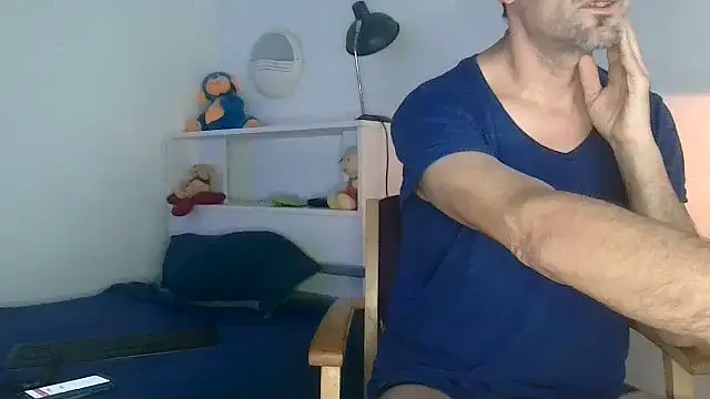 Snapshot of francky-libertin chatting on 01/23/25, 02:17 francky-libertin online show from 01/23/25, 02:17