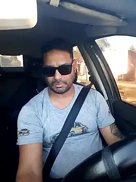 Snapshot of hecwil8 chatting on 10/01/25, 11:27 hecwil8 online show from 10/01/25, 11:27