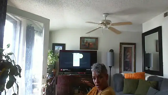 CeceilaMoon online show from 02/10/26, 08:46