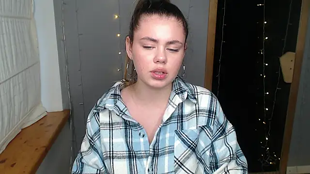 Snapshot of IsabellaBler chatting on 12/08/24, 09:57 IsabellaBler online show from 12/08/24, 09:57