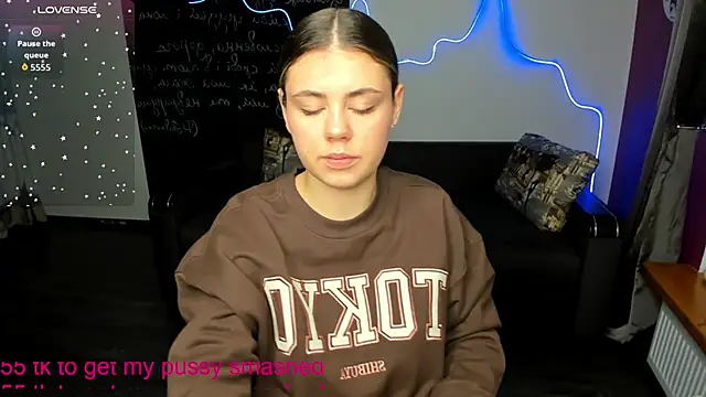 IsabellaBler online show from 11/10/25, 12:37