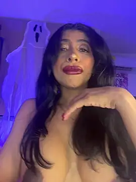 Snapshot of canela_10 chatting on 10/29/25, 02:25 canela 10 online show from 10/29/25, 02:25