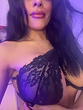 Snapshot of canela_10 chatting on 11/06/25, 03:07 canela 10 online show from 11/06/25, 03:07