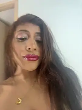 Snapshot of canela_10 chatting on 12/15/25, 02:05 canela 10 online show from 12/15/25, 02:05