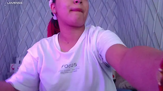 Snapshot of NicolleTaylor chatting on 01/20/25, 03:59 NicolleTaylor online show from 01/20/25, 03:59