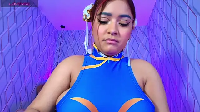 Snapshot of NicolleTaylor chatting on 09/19/25, 03:41 NicolleTaylor online show from 09/19/25, 03:41