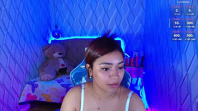 Snapshot of NicolleTaylor chatting on 10/09/25, 02:42 NicolleTaylor online show from 10/09/25, 02:42