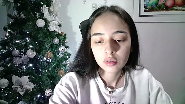 Snapshot of aineangeel chatting on 12/13/24, 03:27 aineangeel online show from 12/13/24, 03:27