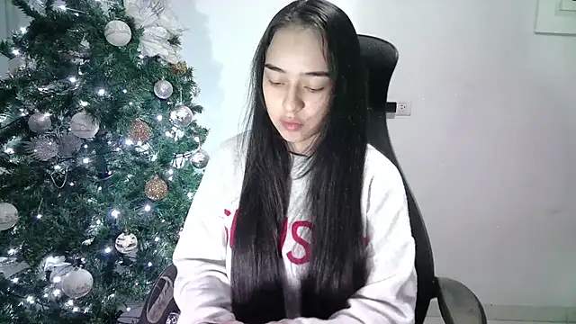 Snapshot of aineangeel chatting on 01/10/25, 11:50 aineangeel online show from 01/10/25, 11:50