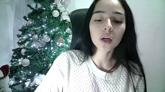 Snapshot of aineangeel chatting on 01/24/25, 03:43 aineangeel online show from 01/24/25, 03:43