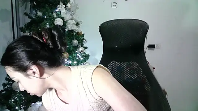 Snapshot of aineangeel chatting on 02/04/25, 12:08 aineangeel online show from 02/04/25, 12:08