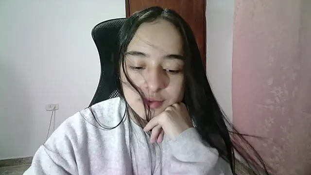 Snapshot of aineangeel chatting on 03/20/25, 11:45 aineangeel online show from 03/20/25, 11:45