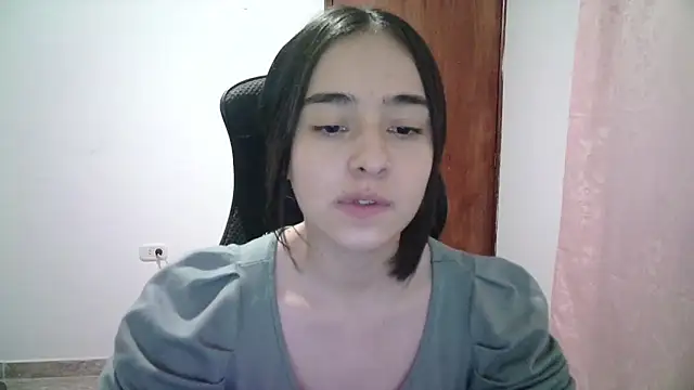 Snapshot of aineangeel chatting on 09/16/25, 01:39 aineangeel online show from 09/16/25, 01:39