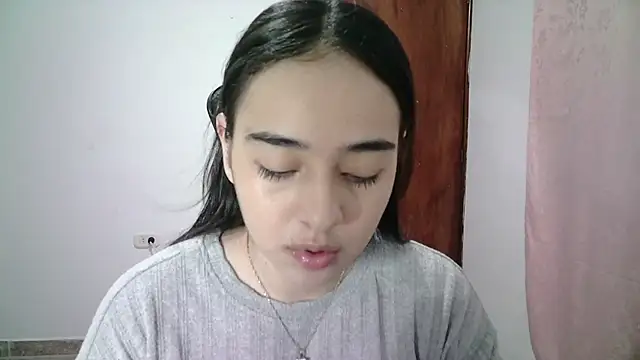 Snapshot of aineangeel chatting on 10/05/25, 01:15 aineangeel online show from 10/05/25, 01:15