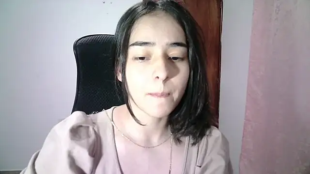 Snapshot of aineangeel chatting on 10/08/25, 02:09 aineangeel online show from 10/08/25, 02:09