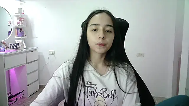 Snapshot of aineangeel chatting on 05/27/26, 12:51 aineangeel online show from 05/27/26, 12:51