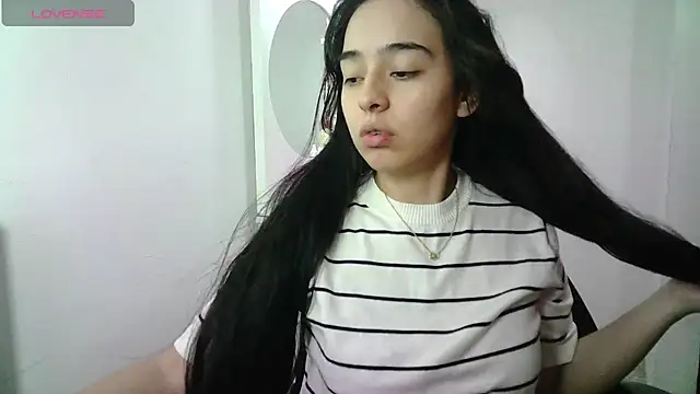 Snapshot of aineangeel chatting on 07/23/26, 01:58 aineangeel online show from 07/23/26, 01:58
