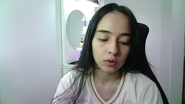 Snapshot of aineangeel chatting on 07/25/26, 12:42 aineangeel online show from 07/25/26, 12:42