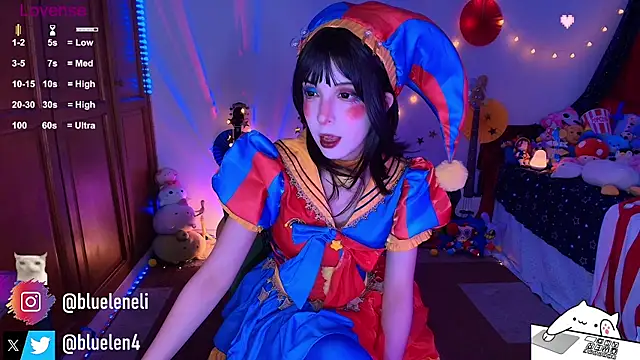 Snapshot of bluelen chatting on 06/13/26, 10:35 bluelen online show from 06/13/26, 10:35