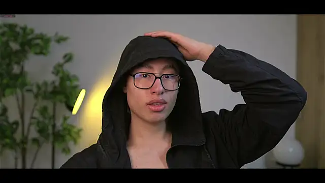 SrLuis18 online show from 09/27/25, 11:21