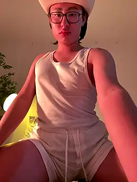 SrLuis18 online show from 11/07/25, 03:06