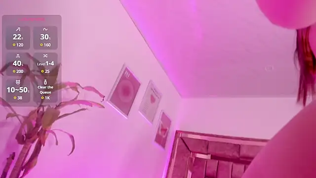 Snapshot of Celestecute_ chatting on 01/13/25, 05:55 Celestecute online show from 01/13/25, 05:55