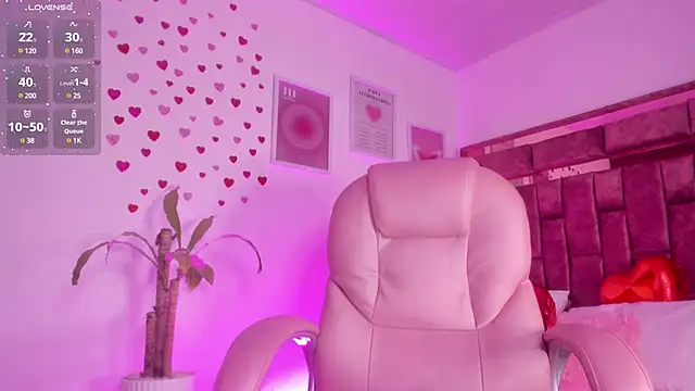 Snapshot of Celestecute_ chatting on 03/07/25, 06:13 Celestecute online show from 03/07/25, 06:13