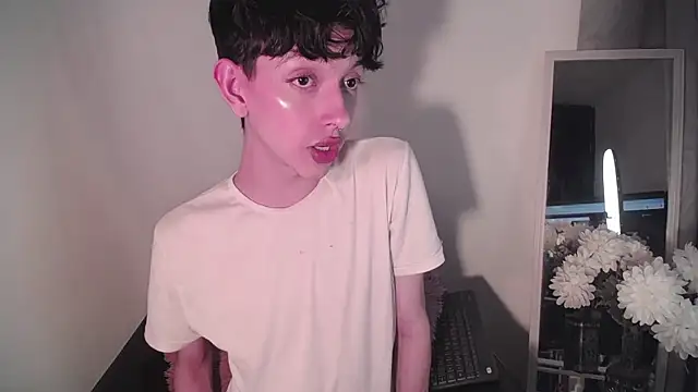 Snapshot of lyamthommpson chatting on 02/08/25, 07:15 lyamthommpson online show from 02/08/25, 07:15